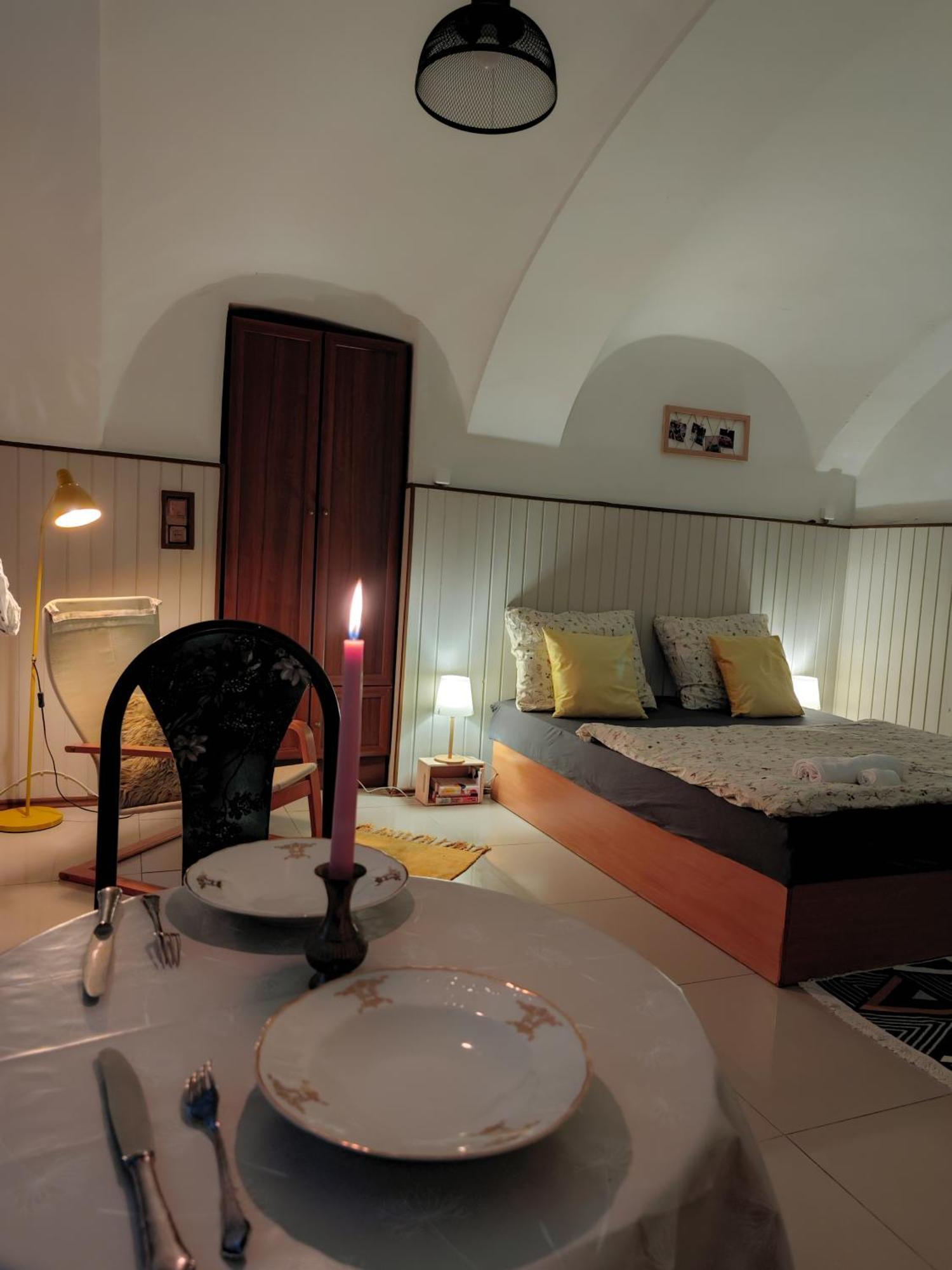 Vintage Room With Garden View Bratislava Exterior foto